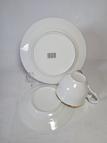 Im Stil von Retsch Wunsiedel Bavaria Фарфоровое чайное трио "Розы" в желто-розовых тонах, Германия, 1960-70гг.