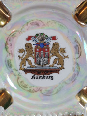 Пепельница винтажная S Seit 1849 с гербом Гамбурга, квадратная, фарфор, 7,5 x 2 см, Германия, 1960-70гг.