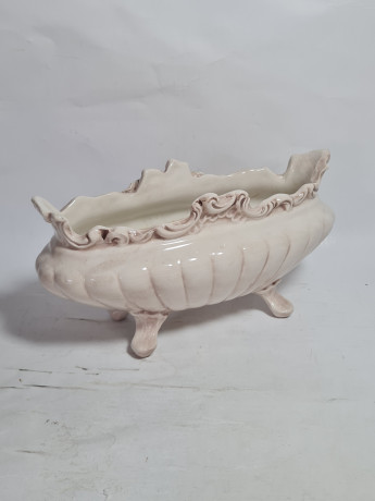 Фруктовница винтажная Bassano большая, на ножках, украшенная цветами, керамика, 22 х 10.5 см, Италия, 1960-70гг.