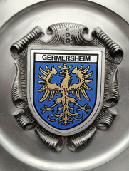 Тарелка декоративная винтажная &quot;Герб города Гермерсхайм&quot; / Серия &quot;Геральдика&quot;, яркий декор, олово (95%), 23 см, Германия, 1970-80гг.