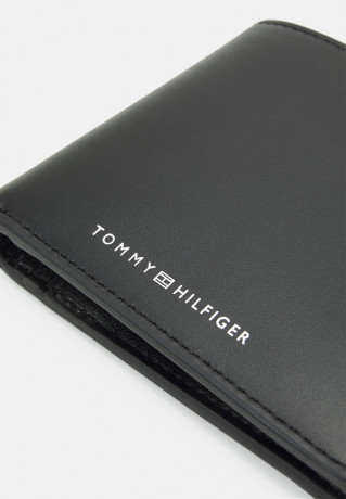 Tommy Hilfiger MODERN AND COIN UNISEX Wallet black MODERN AND COIN UNISEX Бумажник черный