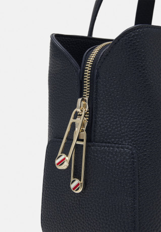 Tommy Hilfiger ELEMENT SATCH Handbag desert sky ELEMENT SATCH Сумочка небо пустыни