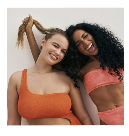 Hawaiian Tropic Glowing Protection Lotion LSF 30+, Солнцезащитный Лосьон для сияния кожи SPF 30+ с эффектом мягкого мерцания, тропический аромат, 75мл