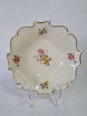 Тарелка винтажная Schrinding Bavaria для сервировки, цветочный декор и фигурный край, фарфор, 16 x 16 x 4,5 см, Германия, 1960-70гг.