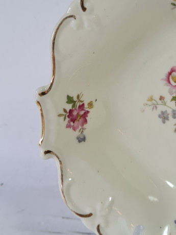 Тарелка винтажная Schrinding Bavaria для сервировки, цветочный декор и фигурный край, фарфор, 16 x 16 x 4,5 см, Германия, 1960-70гг.