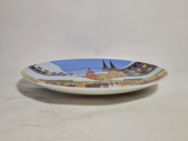 Тарелка декоративная винтажная Royal Tettau Bavaria "Рождественская ярмарка в Нюрнберге", фарфор, 19.5 см, Германия, 1970-80гг.