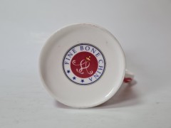 Кружка винтажная Fine Bone China &quot;Около пекарни в канун Рождества&quot;, 10 х 11,5 см, Китай, 1960-70гг.