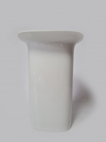 Arzberg Белая фарфоровая ваза, 12 x 13 x 19см, Германия, 1970-80гг.