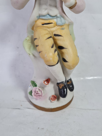Статуэтка винтажная Im Stil Furstenberg "Юноша с птицей и цветами", фарфор, 21 см, Германия, 1960-70гг.
