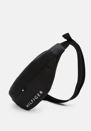 Tommy Hilfiger SKYLINE CROSSBODY UNISEX Bum bag black SKYLINE CROSSBODY UNISEX Сумка на пояс черный