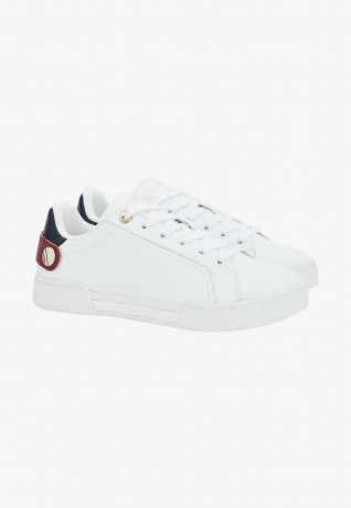 Tommy Hilfiger BUTTON DETAIL COURT Trainers white BUTTON DETAIL COURT Кроссовки белый