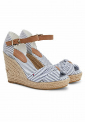 Tommy Hilfiger SEERSUCKER Wedge sandals seersucker bluecoast SEERSUCKER Босоножки на танкетке Сирсакер Блюкоаст
