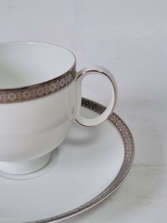 Чайная пара винтажная Heinrich, белый фарфор с серебряным узором, Германия, 1960-1970гг.