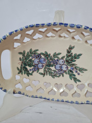 Фруктовница винтажная Hindel Anger Keramik с лиловыми ягодами, фигурный край, керамика, 18.5 см, Германия, 1960-70гг.