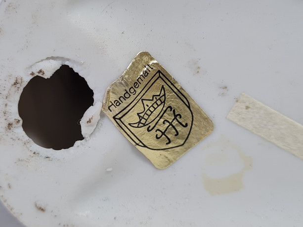 Статуэтка винтажная "Мальчик с метлой", ручная работа, фарфор, 14 см, Тайвань, 1970-80гг.