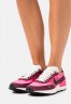Nike Sportswear WAFFLE ONE Sneaker low hyper pink/black/dark beetroot/sail WAFFLE ONE кроссовки женские низкие гипер-розовый/черный/темно-свекольный/парусный