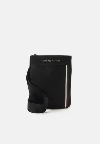 Tommy Hilfiger MINI CROSSOVER Across body bag black MINI CROSSOVER Сумка через плечо черный