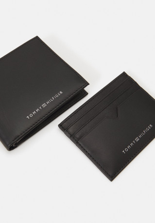Tommy Hilfiger HOLDER & MINI WALLET SET Wallet black НАБОР ДЕРЖАТЕЛЯ И МИНИ-КОШЕЛЬКА Бумажник черный