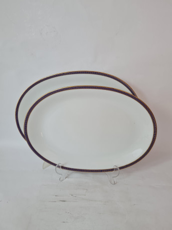 Набор тарелок винтажных PMR Jager & Co Bavaria, белый фарфор с золотисто-голубым узором, 36 x 26 x 3 см и 33,5 x 23,5 x 3 см, Германия, 1960-70гг.