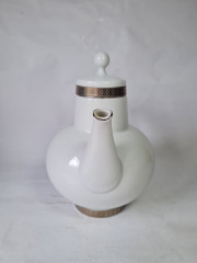 Чайник винтажный H&G Selb / Heinrich, белый фарфор с серебряным узором, 23 x 23 см, Германия, 1960-1970гг.