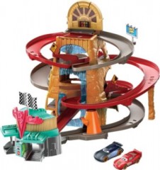 Mattel Disney Pixar Cars Radiator Springs Gebirgsrennen Spielset mit 2 Fahrzeugen Игровой набор Disney Pixar Cars Radiator Springs Mountain Race с 2 автомобилями