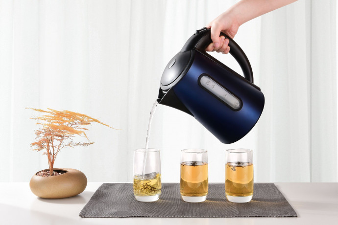 Team Kalorik Team Kalorik Wasserkocher TKG JK 1200 BU, 1.7 l, 1850,00 W, mit Cool-Touch-Gehause  360° Geratefuss  Чайник Team Kalorik TKG JK 1200 BU, 1,7 л, 1850,00 Вт, с охлаждаемым корпусом, основание устройства 360°