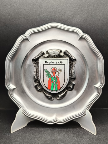 Тарелка декоративная винтажная "Герб общины Рорбах" / Серия "Геральдика", яркий декор, олово (95%), 23 см, Германия, 1970-80гг.