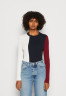 Tommy Hilfiger COLOUR BLOCK Jumper desert sky/rouge/ecru джемпер COLOR BLOCK небо пустыни/румяна/экрю