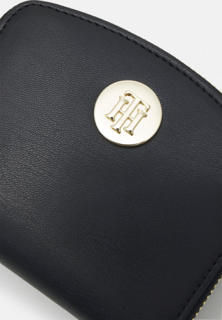 Tommy Hilfiger CHIC MED WALLET Wallet black КОШЕЛЕК CHIC MED Бумажник черный