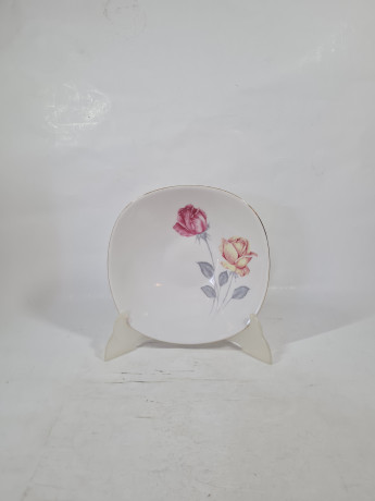 Тарелка винтажная Winterling Roslau Bavaria c розами, квадратная, фарфор, 19 см, Германия, 1960-70гг.