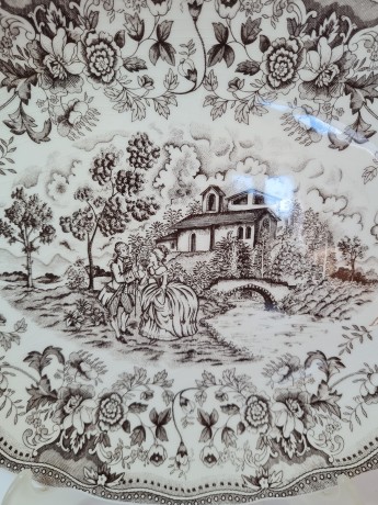 Ironstone Винтажное овальное блюдо в бело-черных тонах "Пейзаж", 32см х 25см, Англия, 1970-80гг.