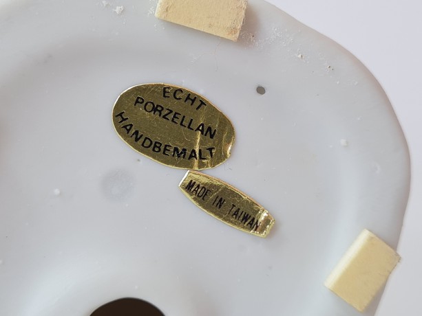 ECHT Porzellan Коллекционная статуэтка "Девочка с кроликом на руках", 13см х 7см, Тайвань, 1960-70гг.