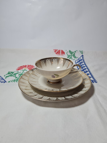 Winterling Marktleuthen Bavaria Чайное трио "Полевые цветы" c позолоченным узором, Германия, 1960-70гг.