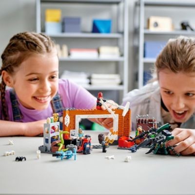 LEGO LEGO Marvel Super Heroes 76185 Spider-Man in der Sanctum Werkstatt LEGO Marvel Super Heroes 76185 Человек-Паук в Мастерской Святилища