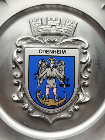 Тарелка декоративная винтажная "Герб Оденхайма" / Серия "Геральдика", яркий декор, олово (95%), 23 см, Германия, 1970-80гг.