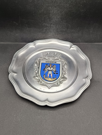 Тарелка декоративная винтажная "Герб Оденхайма" / Серия "Геральдика", яркий декор, олово (95%), 23 см, Германия, 1970-80гг.