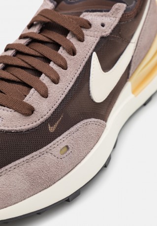 Nike Sportswear WAFFLE ONE Sneaker low light chocolate/natural/oil grey WAFFLE ONE кроссовки женские низкие светло-шоколадный/натуральный/маслянисто-серый