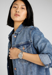 Tommy Hilfiger ARI DRESSED UP Watch silver-coloured ОДЕЖДА АРИ Смотреть серебристый