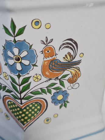 Банка с крышкой для хранения винтажная, серая керамика с красочными изображениями птиц и цветов, 19 x 10,5 см, Дания, 1960-70гг.