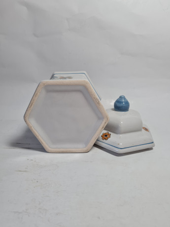 Банка с крышкой для хранения винтажная, серая керамика с красочными изображениями птиц и цветов, 19 x 10,5 см, Дания, 1960-70гг.