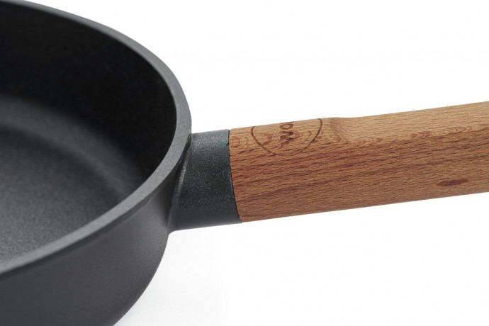 Woll Woll Gusspfanne ECO LOGIC QXR schwarz Чугунная сковорода с шерстяной поверхностью ECO LOGIC QXR