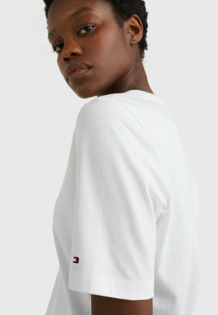 Tommy Hilfiger REGULAR METALLIC C-NK TEE SS Basic T-shirt th optic white REGULAR METALLIC C-NK TEE SS Базовая футболка й оптический белый