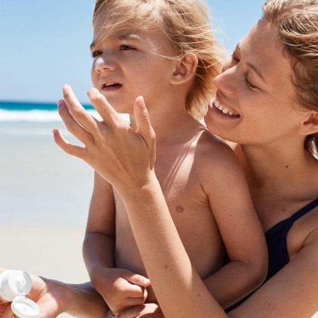 Naif Sunscreen SPF50  Солнцезащитный крем SPF50