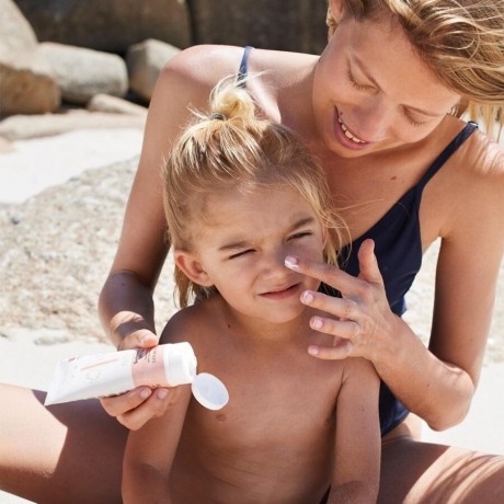 Naif Sunscreen SPF50  Солнцезащитный крем SPF50