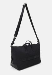 Tommy Hilfiger CENTRAL REPREVE WEEKENDER UNISEX Weekend bag black CENTRAL REPREVE WEEKENDER UNISEX Сумка выходного дня черный