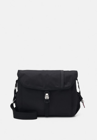 Tommy Hilfiger TECH ESSENTIAL Across body bag black TECH ESSENTIAL Сумка через плечо черный