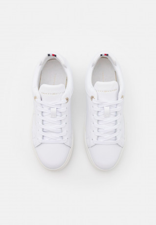 Tommy Hilfiger FEMININE ELEVATED Trainers white/gold FEMININE ELEVATED кроссовки белое золото