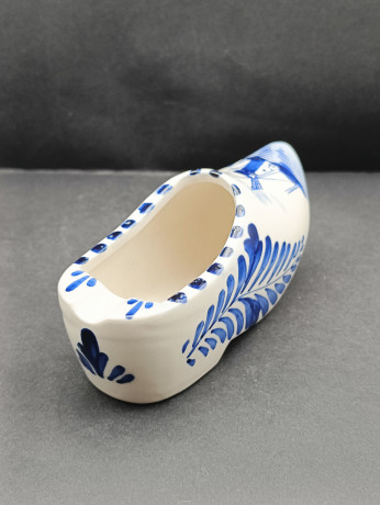 Статуэтка винтажная Delft Blue "Башмачок с мельницей", ручная роспись, фарфор, 14 х 7 см, Голландия, 1960-70гг.