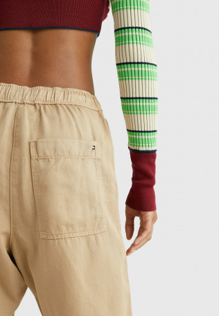 Tommy Hilfiger DRAWSTRING TWILL Trousers beige САРЖА С КУЛИСАМИ Брюки бежевый