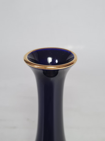 Ваза винтажная Limoges Castel France, черный фарфор с изображением влюбленной пары 22 K золото, 15 x 7,5 см, Франция, 1960-70гг.